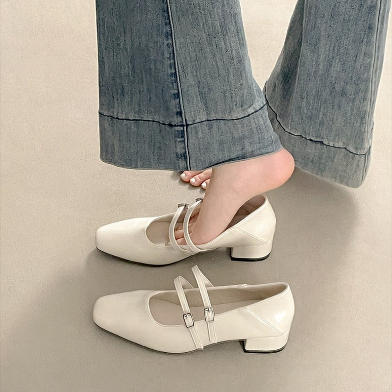 Zapatos Mary Jane plateados de - Mary Jane Shoes reseña y precio